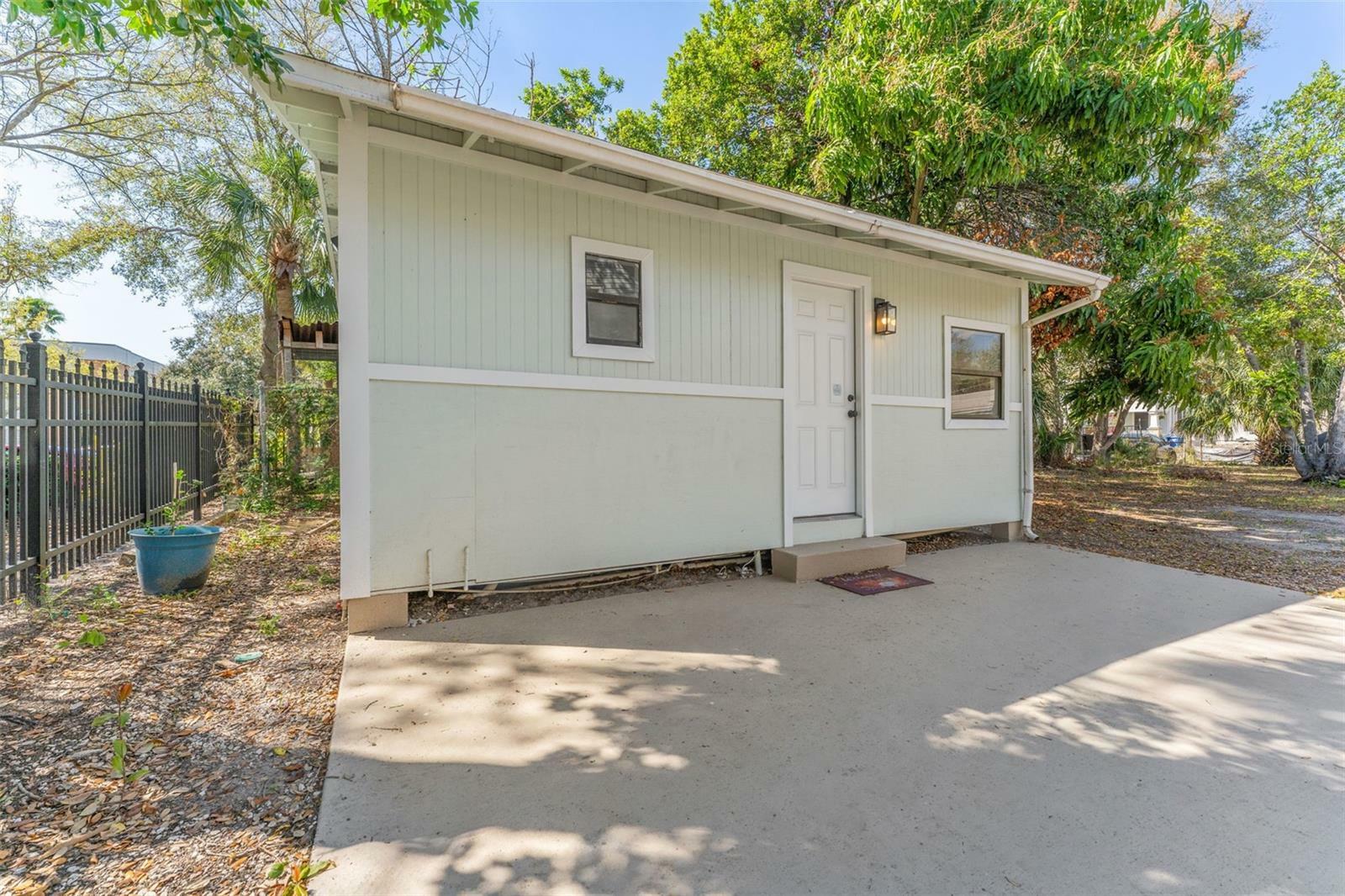 Property Photo:  2022 N 11th Street B  FL 33605 