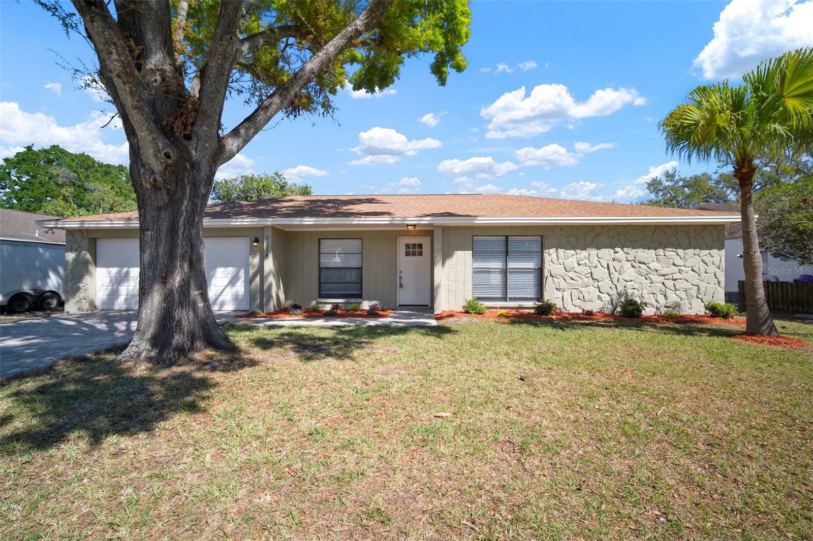 Property Photo:  1218 Lornewood Drive  FL 33596 