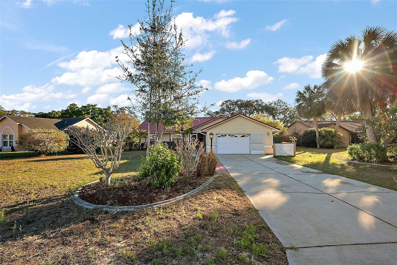 Property Photo: 33624 Dolores Court FL 34788
