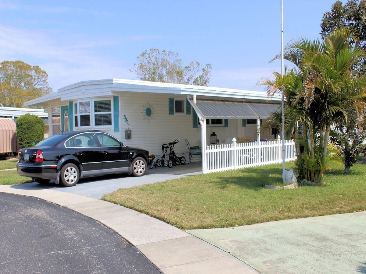 Property Photo:  80 Thatch Palm Street E  FL 33770 