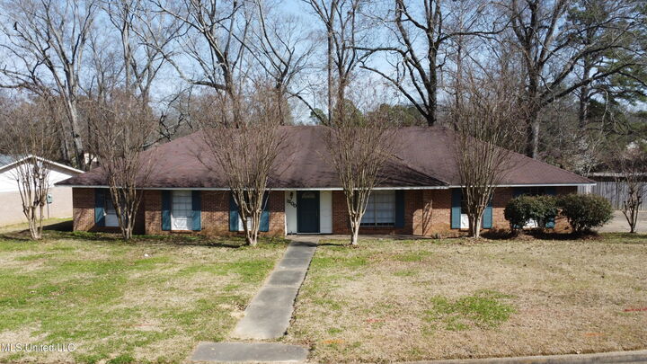 Property Photo:  1200 Canterbury Lane  MS 39056 