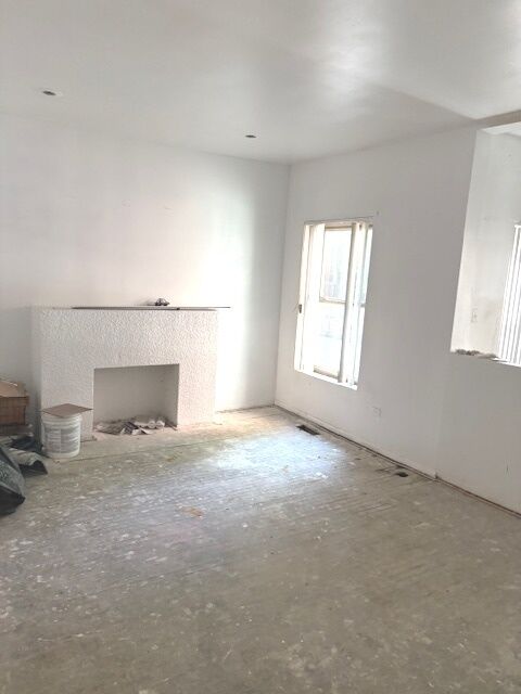 Property Photo: 1519 E 68th Street 1 IL 60637