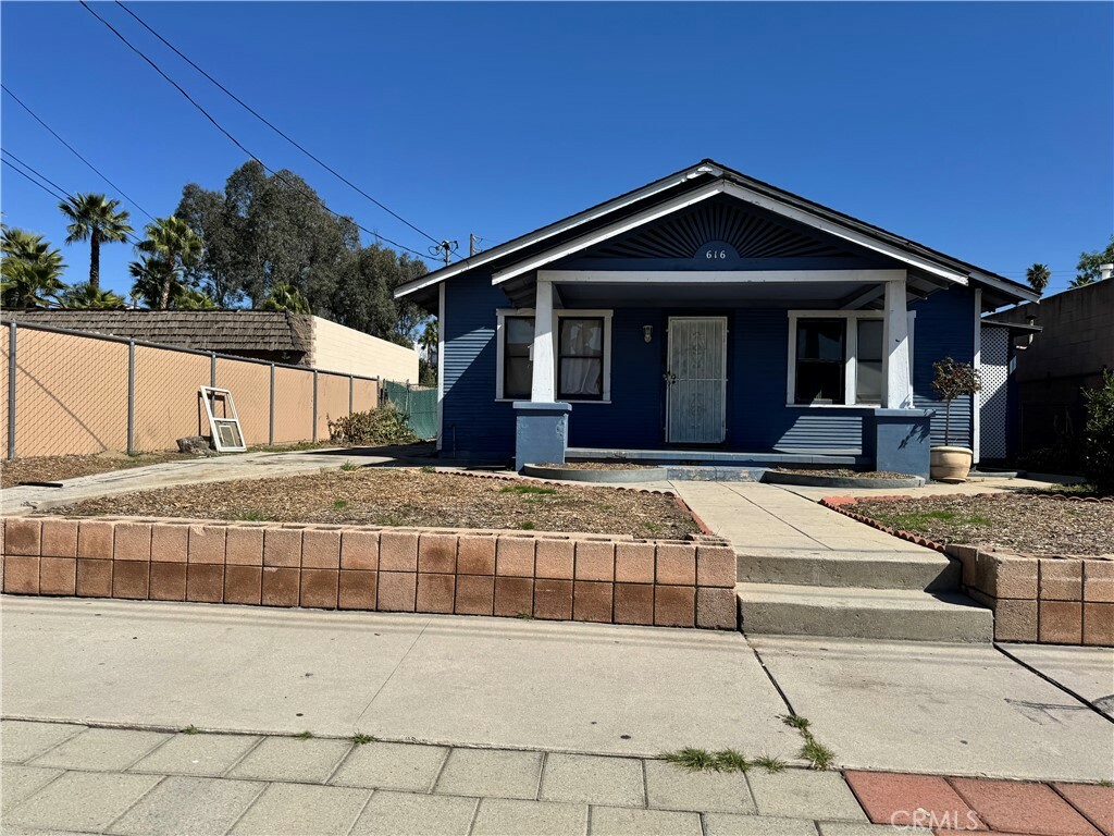 Property Photo: 616 Texas Street CA 92374