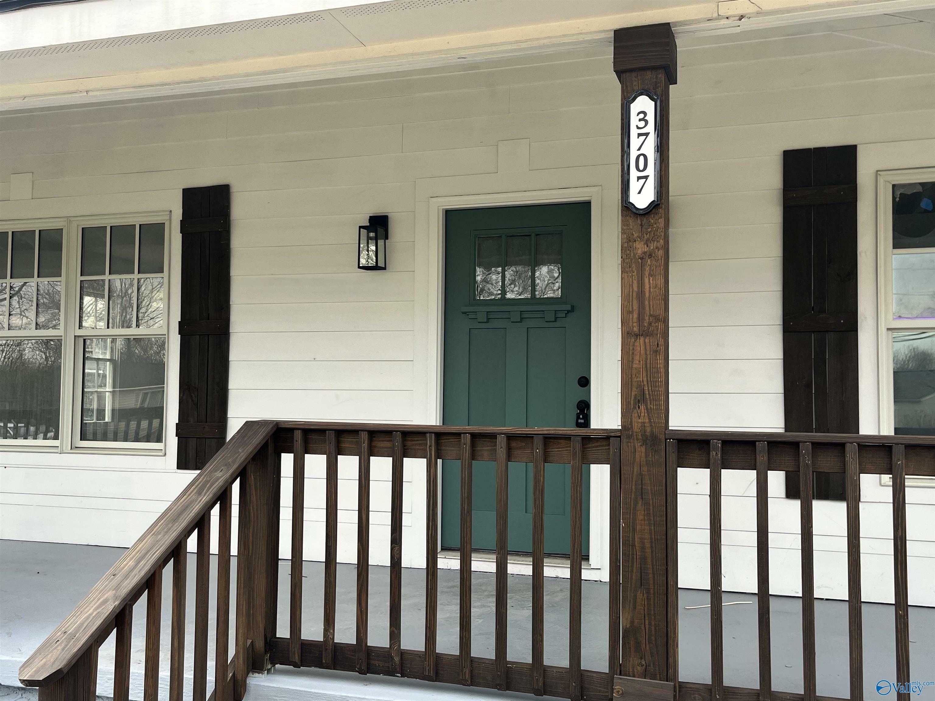 Property Photo:  3707 Clopton Street SW  AL 35805 