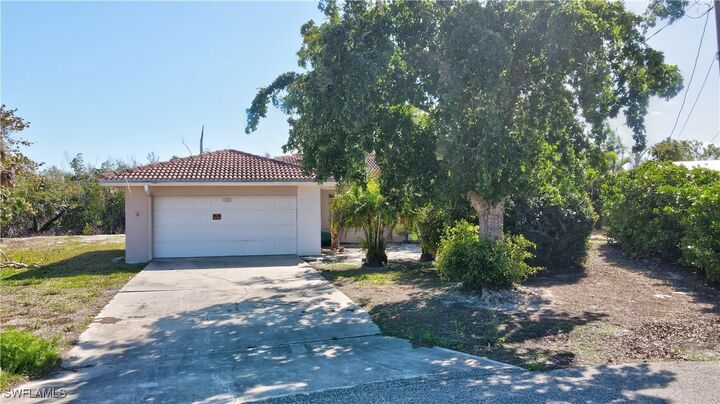 Property Photo: 1812 Ibis Lane FL 33957