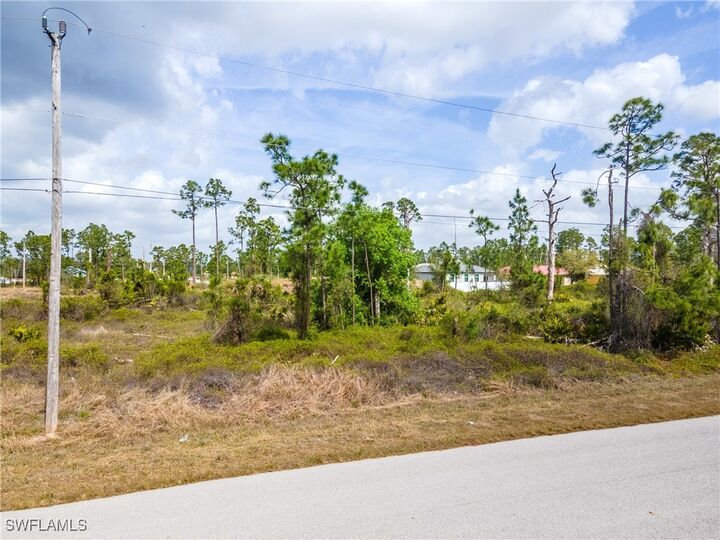 Property Photo:  1129 Damen Street E  FL 33974 