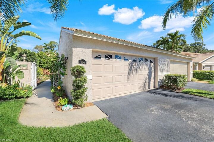 Property Photo:  914 Augusta Blvd 7  FL 34113 