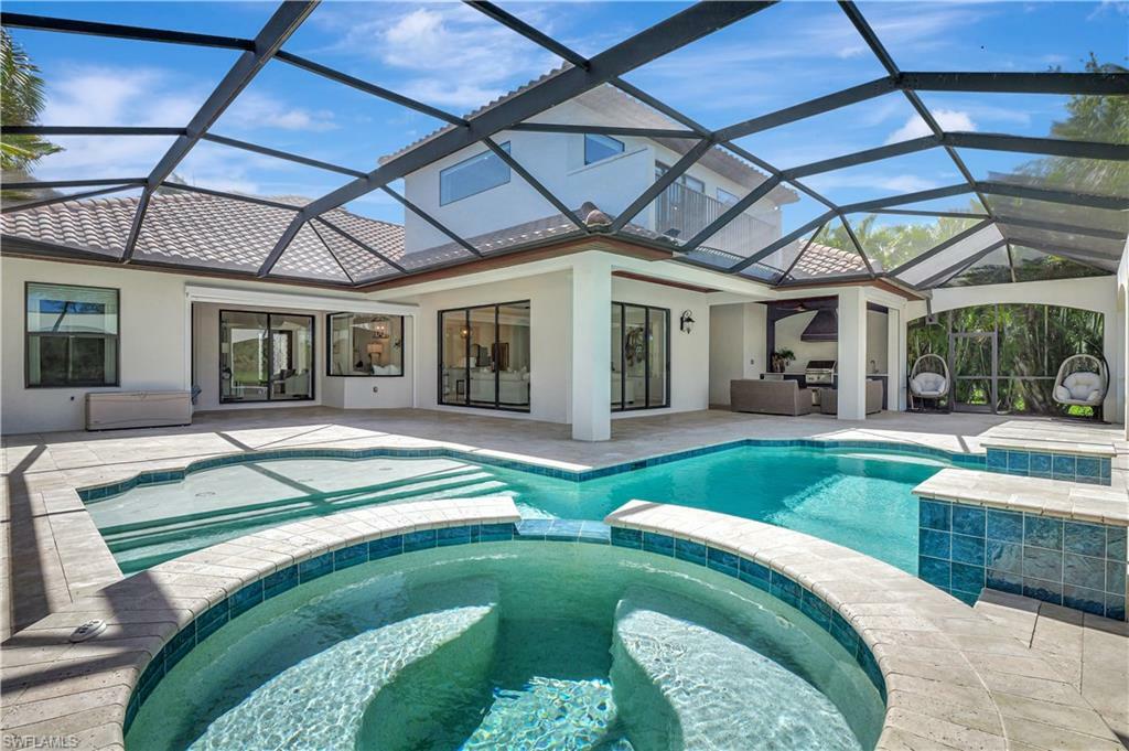 Property Photo: 3301 Runaway Ln FL 34114