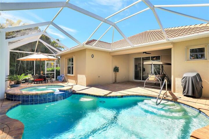 Property Photo: 14531 Manchester Dr FL 34114