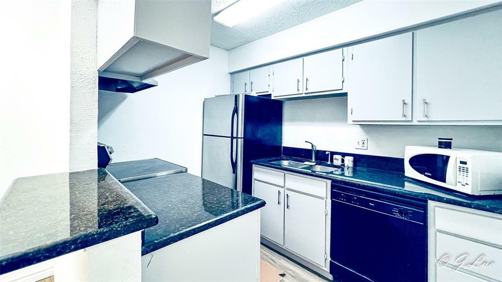 4044 Buena Vista 104  Dallas TX 75204 photo