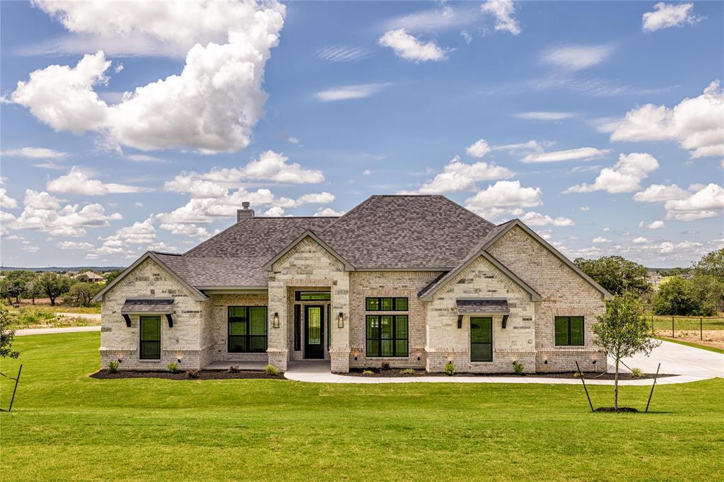 Property Photo:  721 Burr Oak Lane  TX 76085 