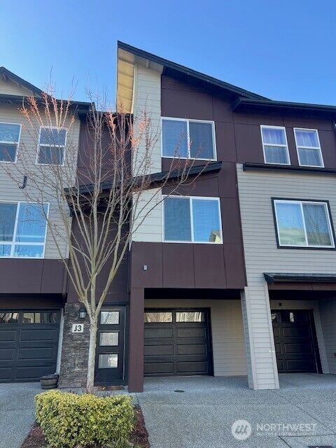 Property Photo: 15720 Meadow Road J3 WA 98087