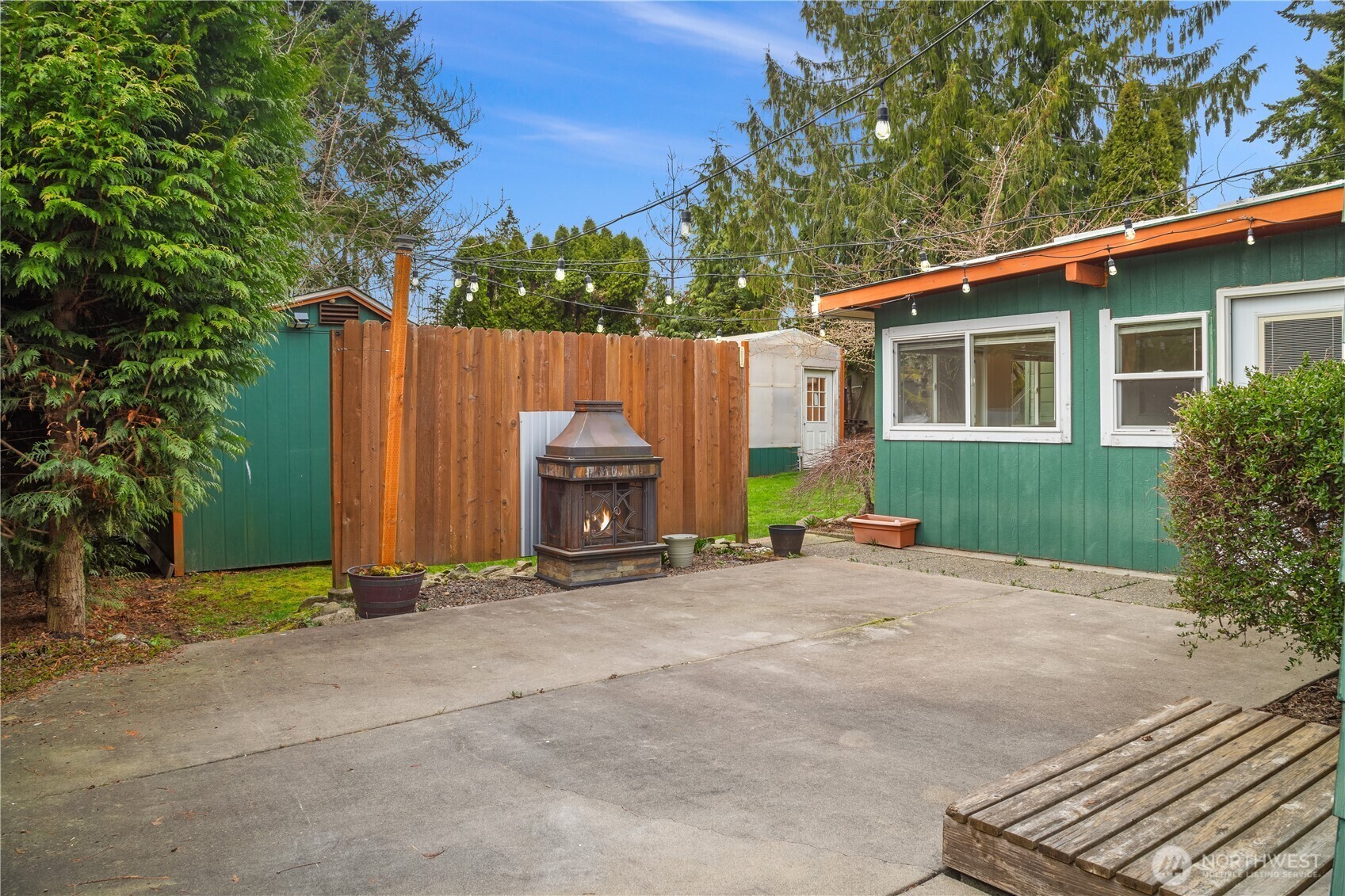 Property Photo: 24212 52nd Avenue WA 98043