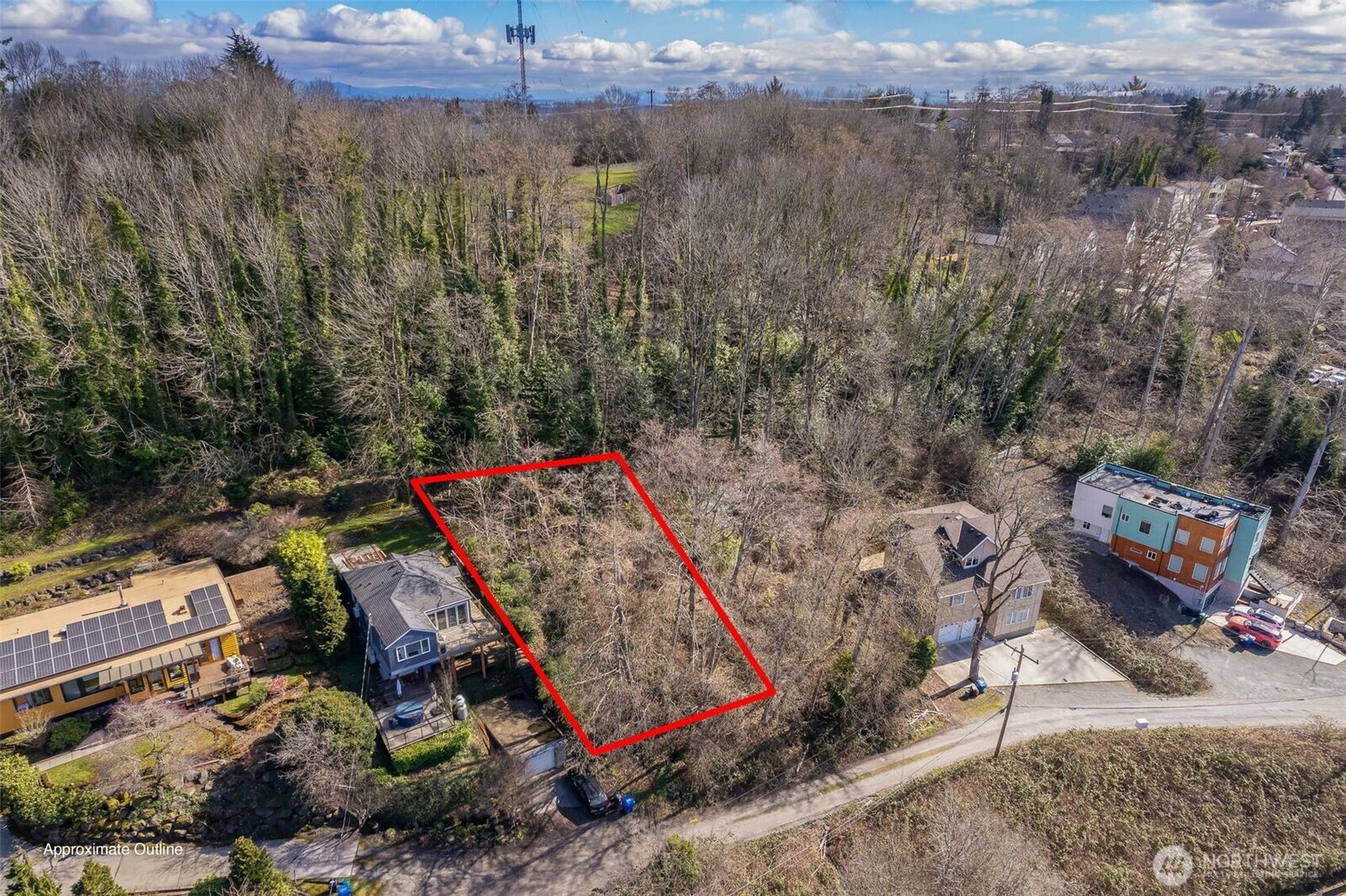 Property Photo: 44 Xx 23rd Avenue SW WA 98106