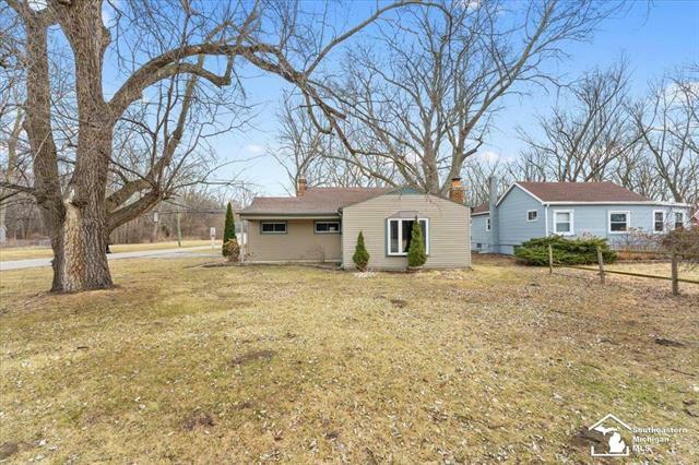 Property Photo: 9615 Beech Daly Road MI 48180