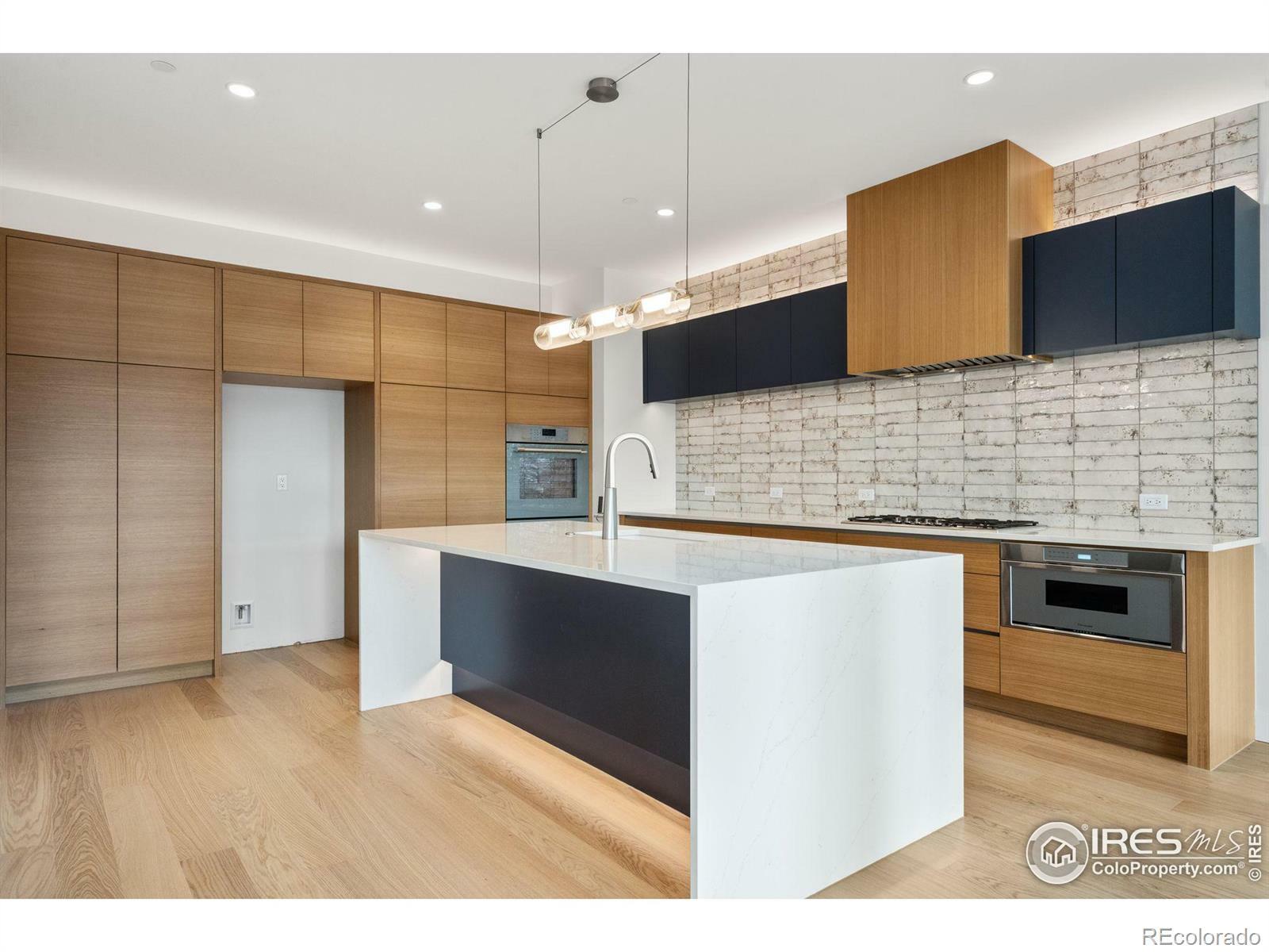 Property Photo: 205 E 6th Street 301 CO 80537