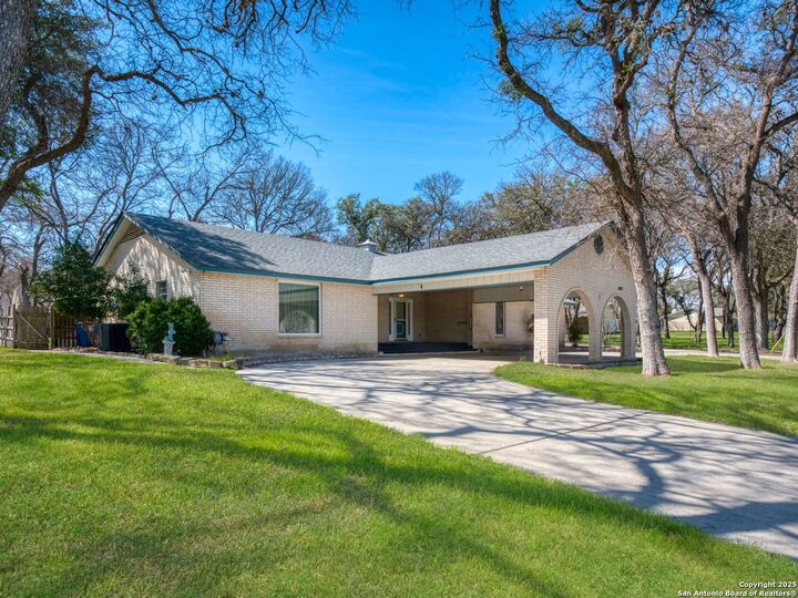 Property Photo: 1903 Town Creek TX 78108