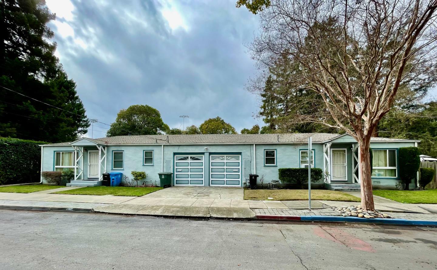 Property Photo: 902 King Street CA 94061
