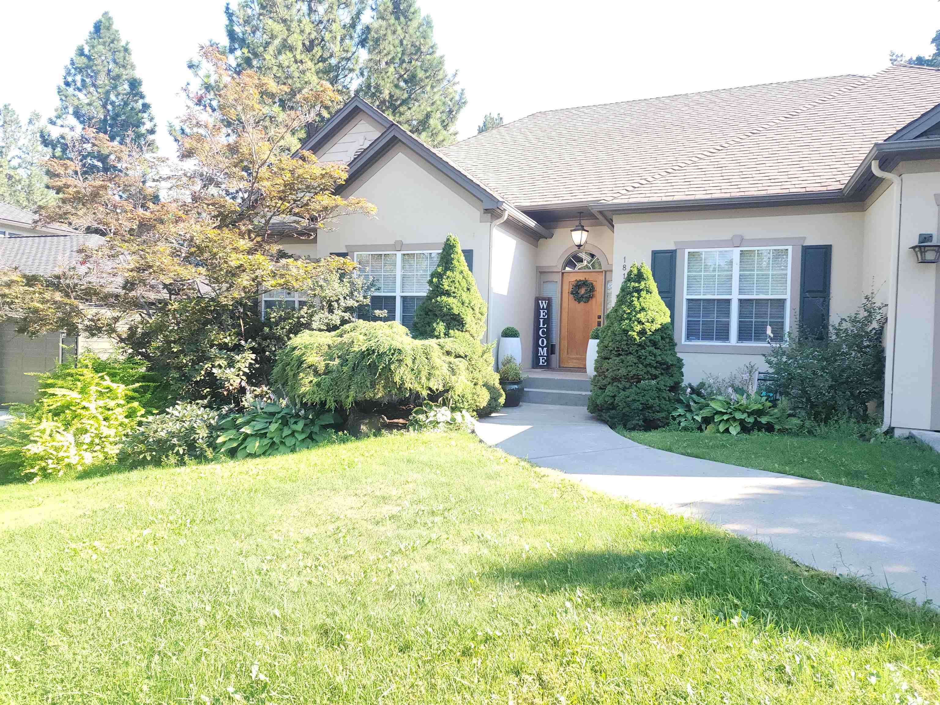 Property Photo: 1810 E Pinecrest Rd WA 99203-3938