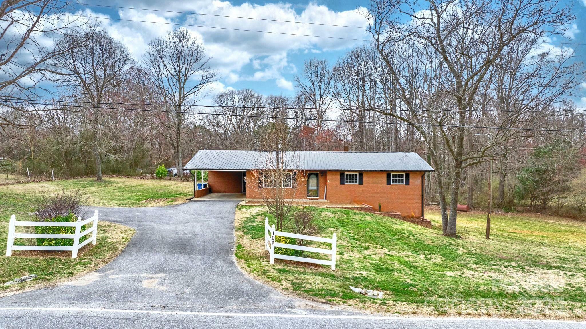 104 Pop Davis Road  Taylorsville NC 28681 photo