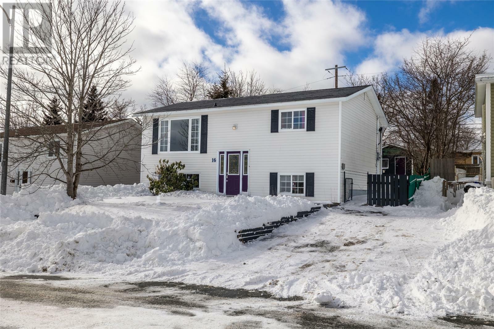 Photo de la propriété:  16 Bartlett Place  NL A1E 3M3 