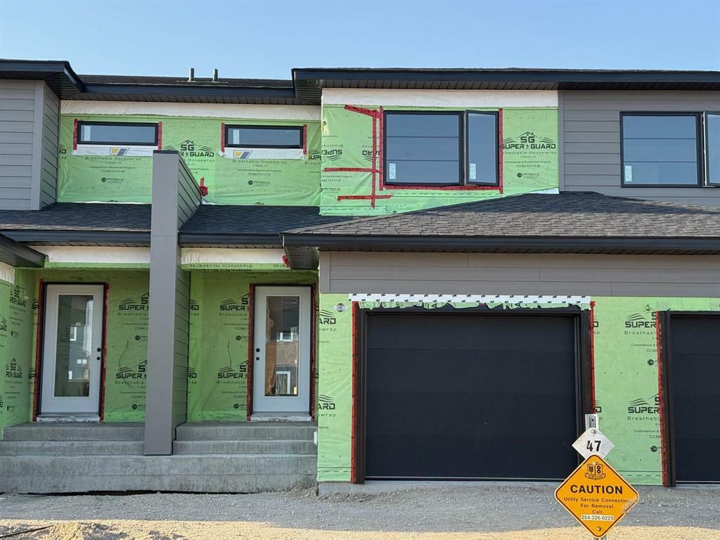 47 Kootenay Way  Steinbach MB R5G 2Y1 photo