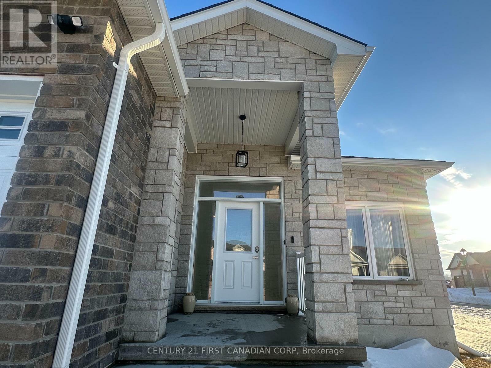 Property Photo:  31 Brooklawn Drive  ON N0M 1T0 