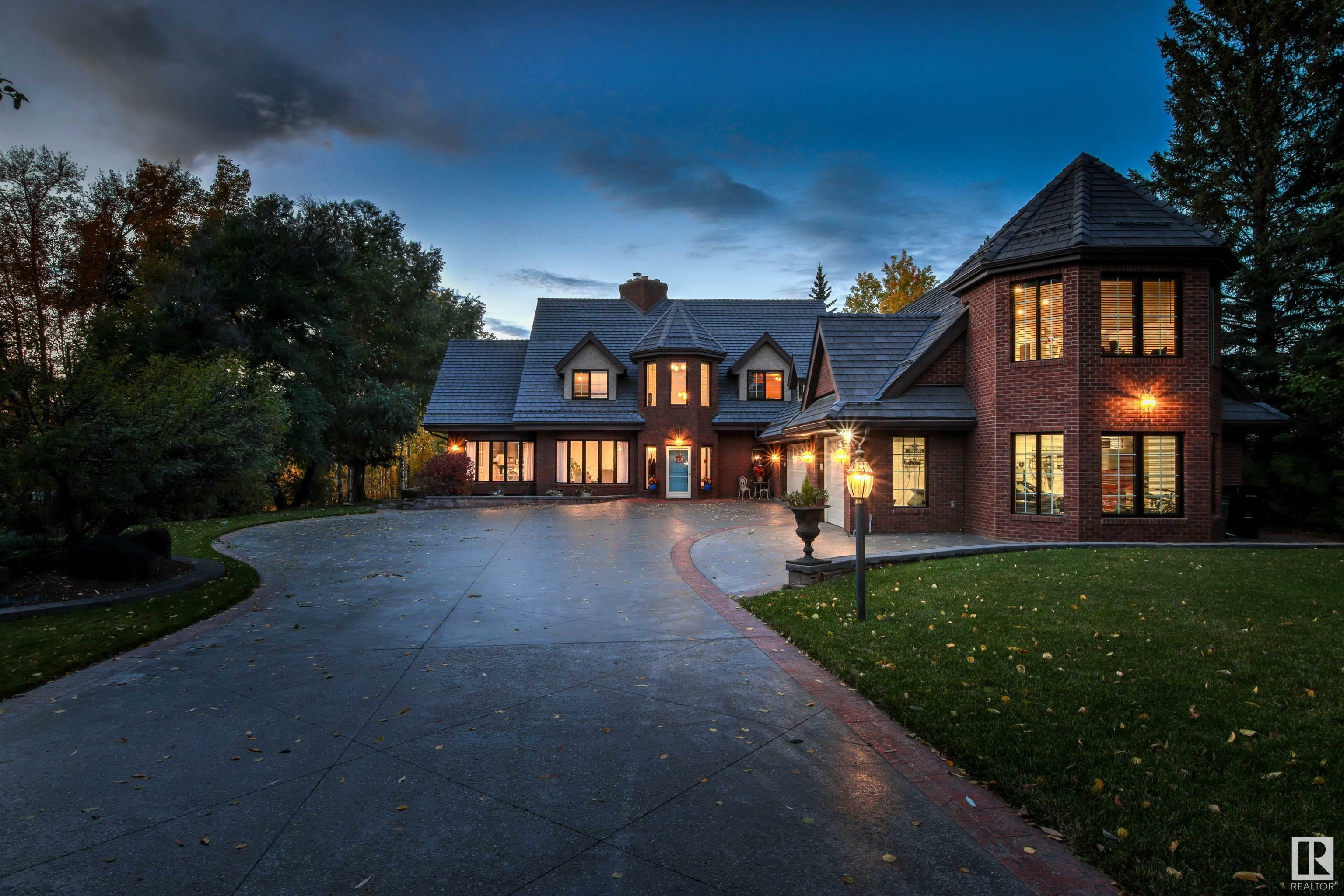 Photo de la propriété: 116 Windermere Drive NW AB T6W 0S5