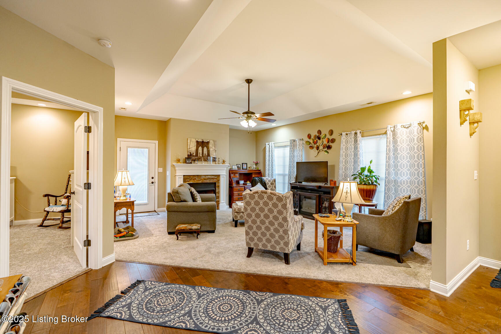 Property Photo: 148 Clubhouse Dr KY 40065