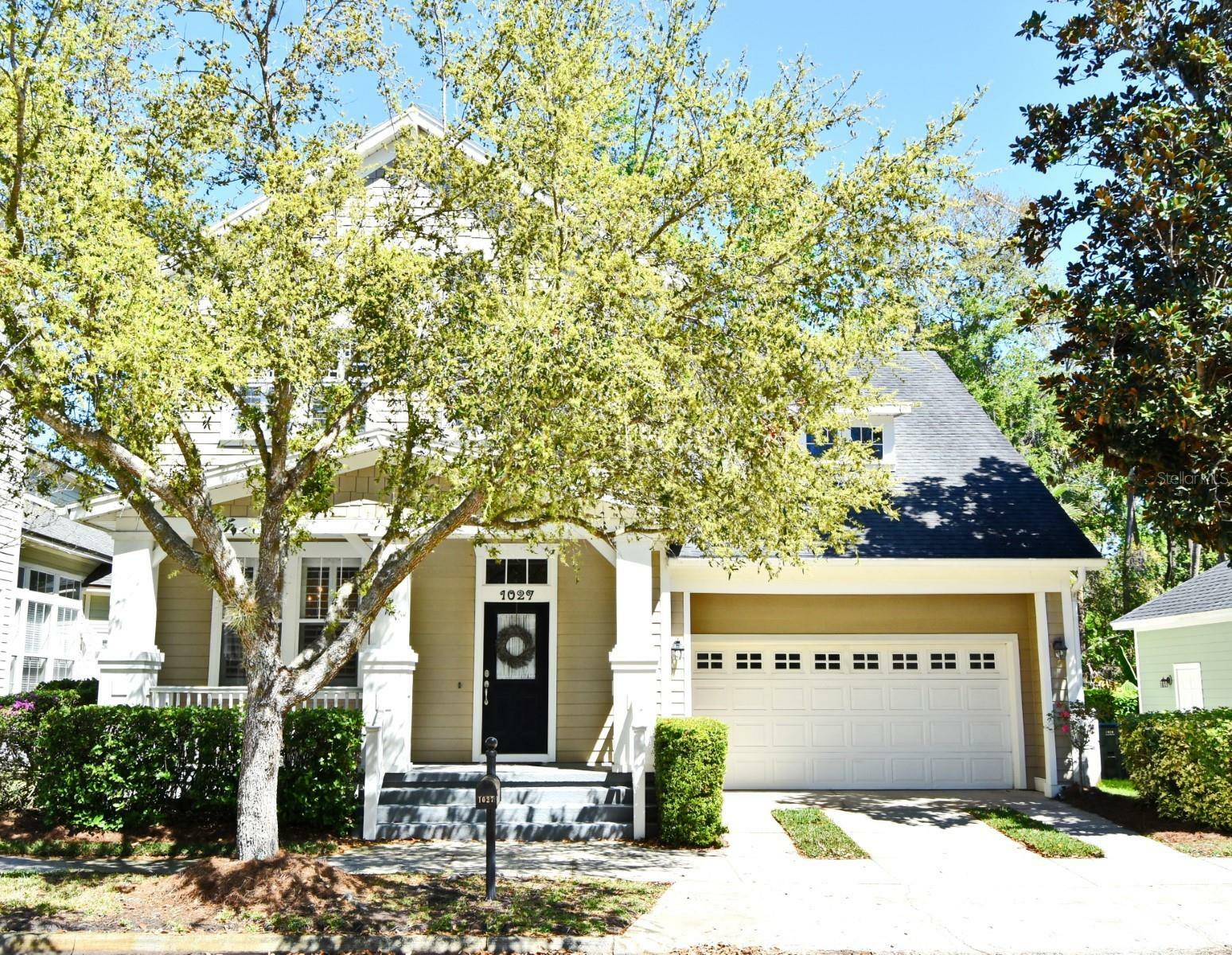 Property Photo: 1027 Banks Rose Street FL 34747
