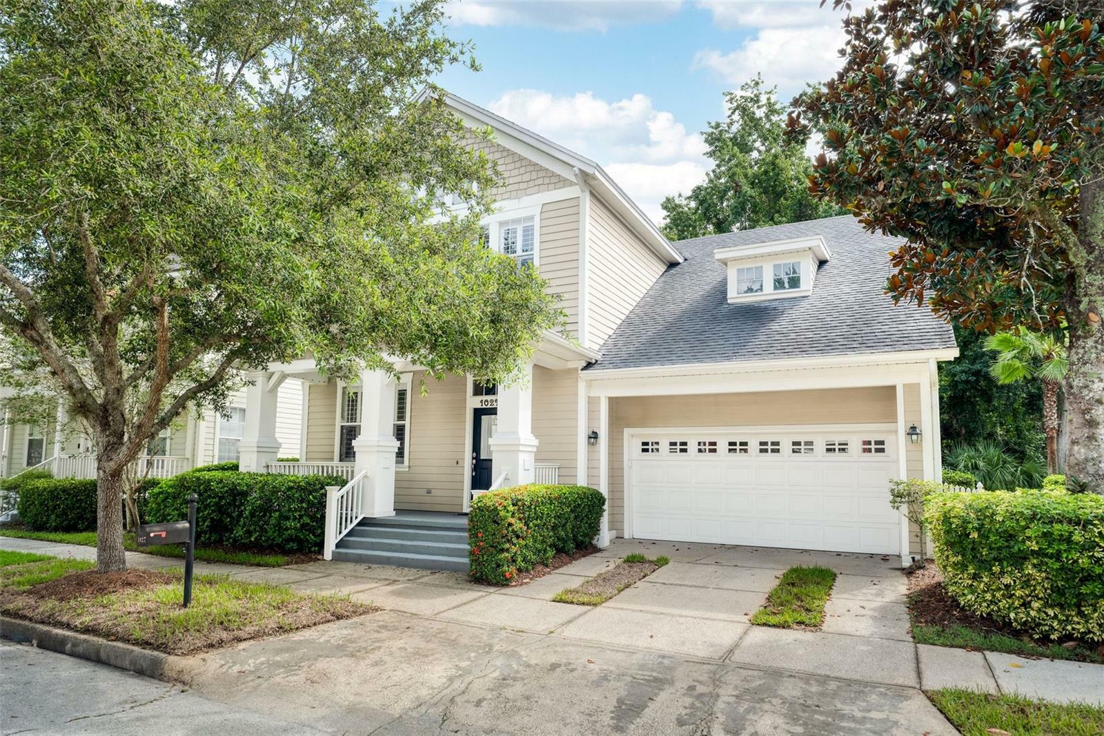 Property Photo: 1027 Banks Rose Street FL 34747