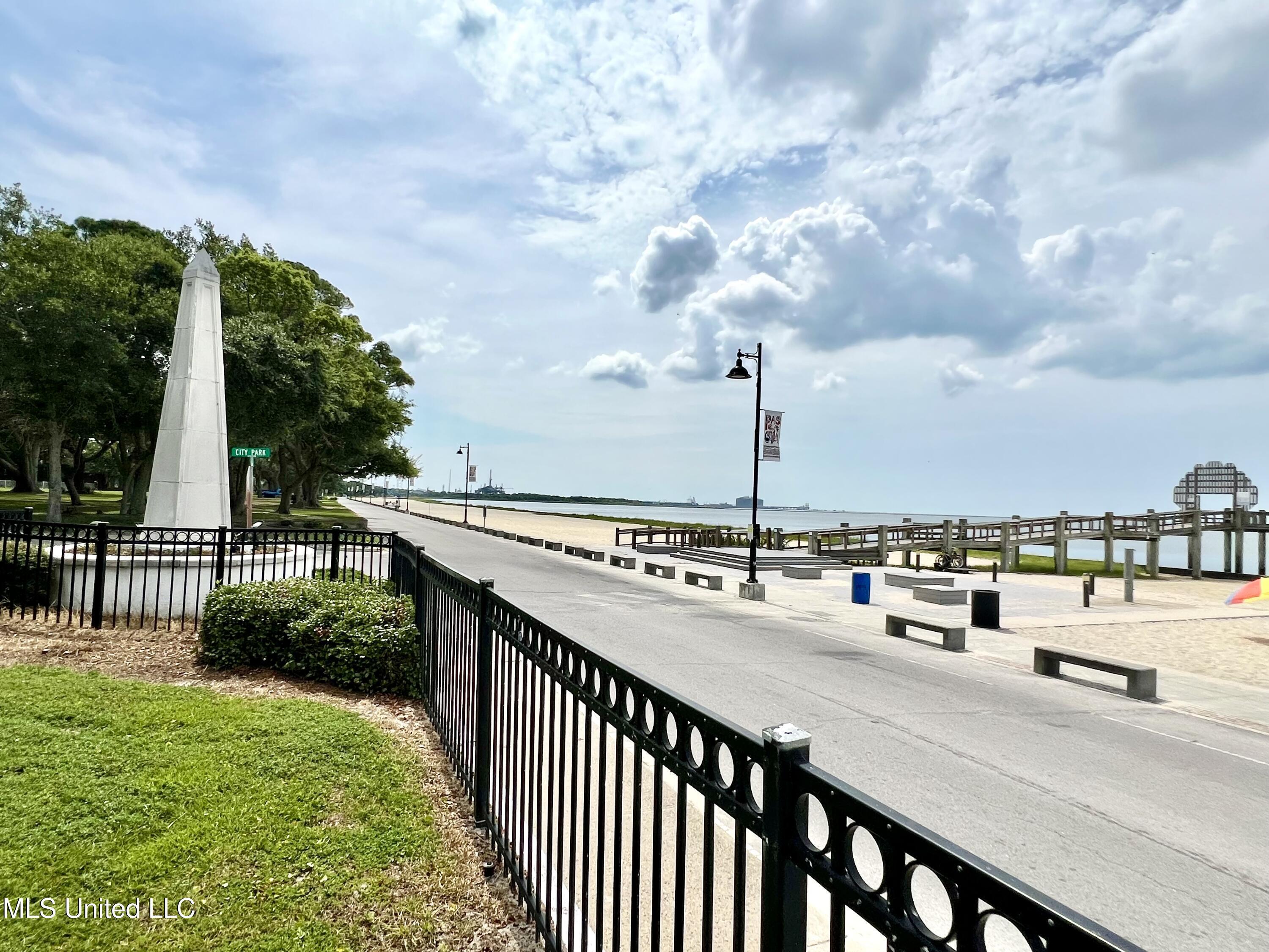 Property Photo: 2112 Washington Avenue MS 39567