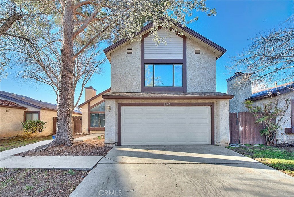 Property Photo:  2940 E Avenue R-2  CA 93550 