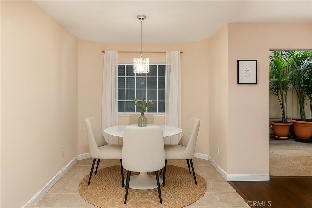 Property Photo: 1228 14th Street 105 CA 90404