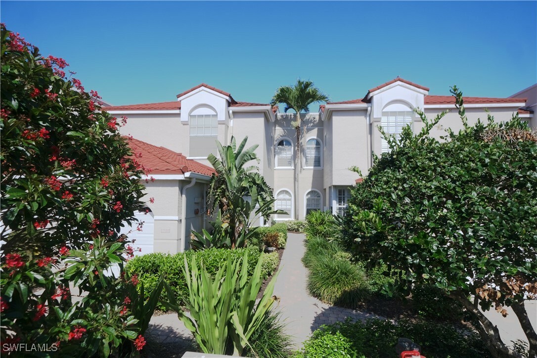 Property Photo: 1510 Clermont Drive 103 FL 34109