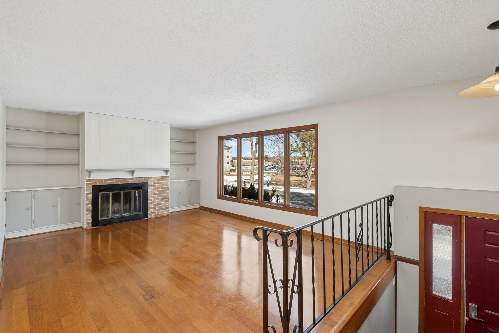 Property Photo:  409 Juniper Avenue W  MN 55057 