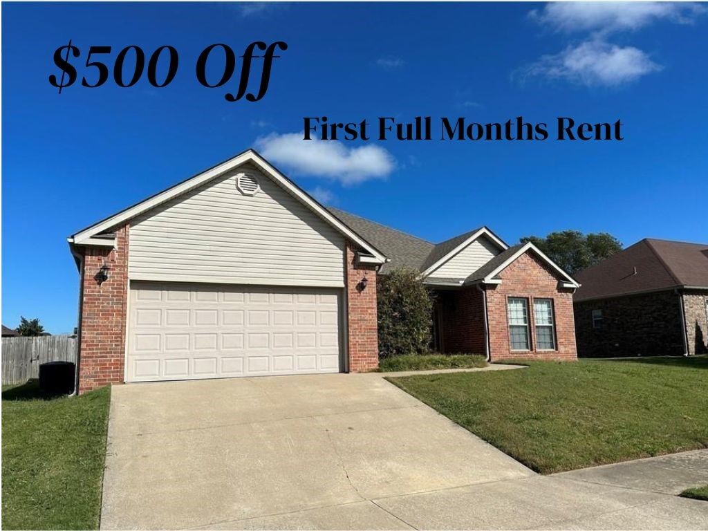 Property Photo:  1302 SW Willow Bend Avenue  AR 72712 