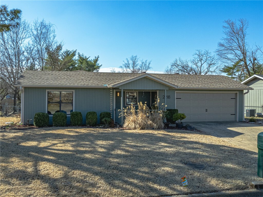 Property Photo:  2218 W Wood Street  AR 72756 