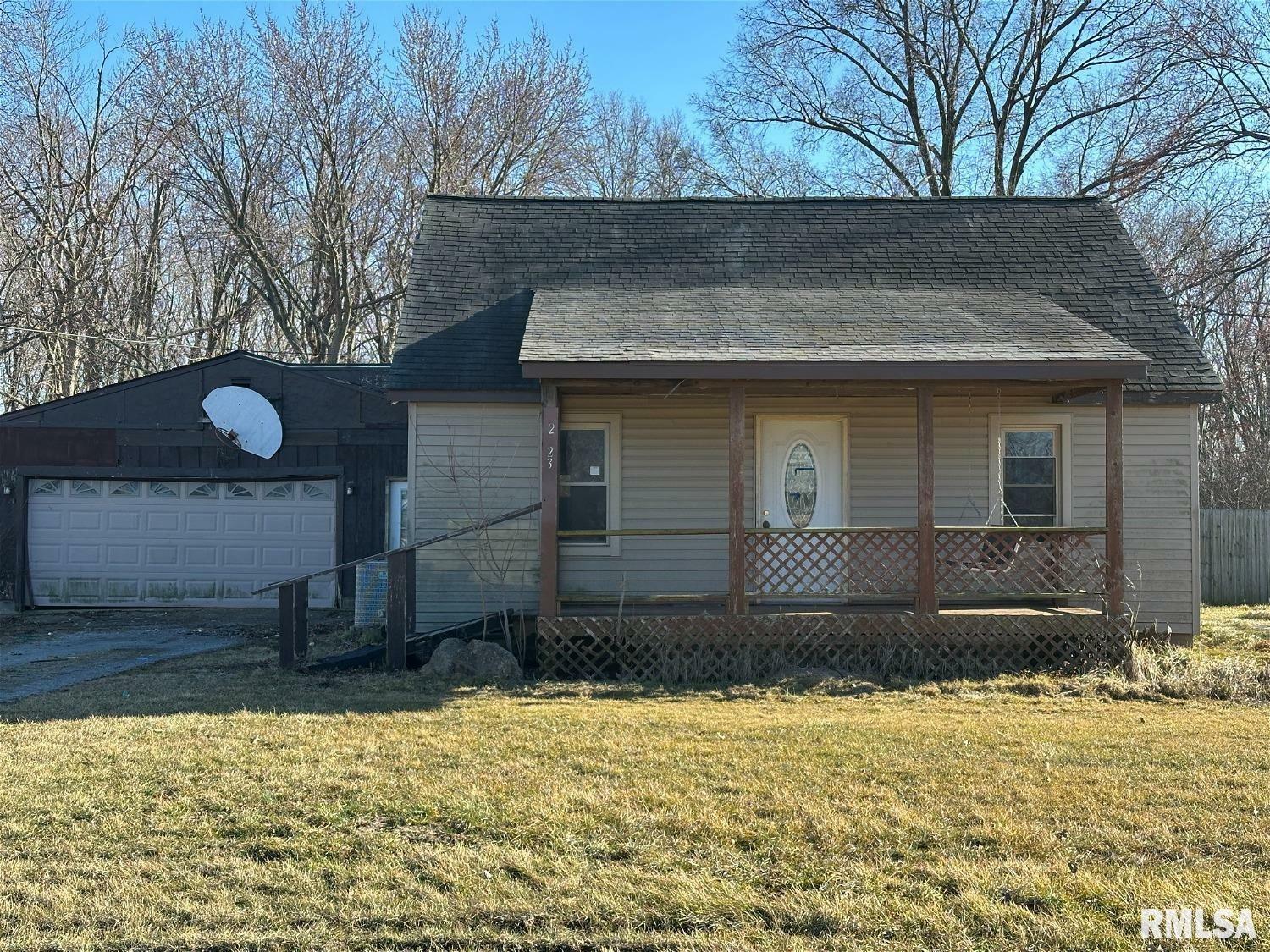 Property Photo: 2223 W Main Street IL 62881-5847