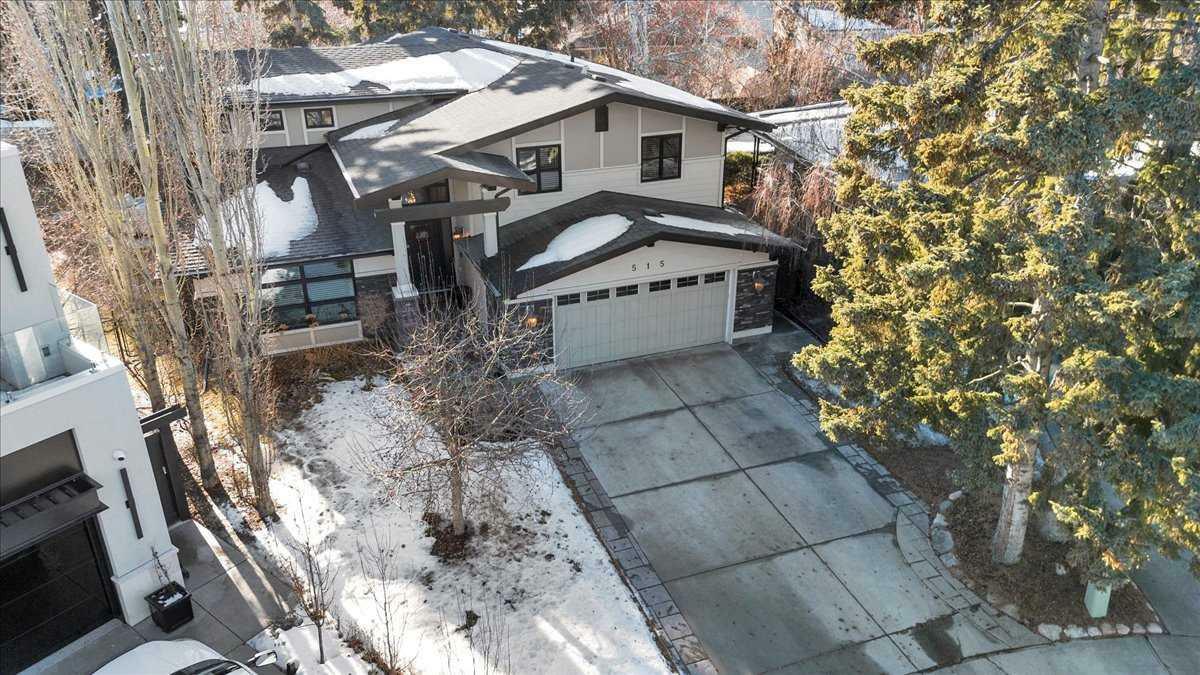 Property Photo:  515 Willow Brook Drive SE  AB T2J 1N6 