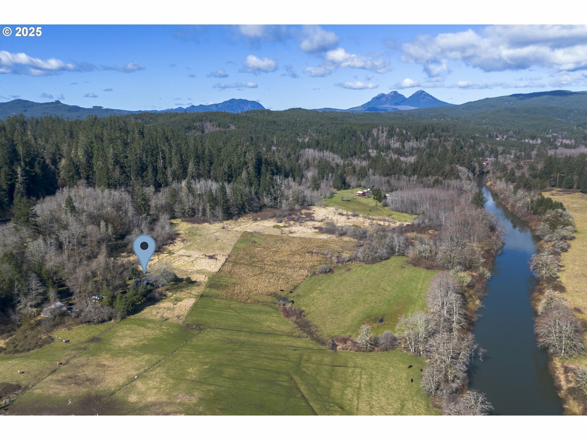 Property Photo: 43957 Highway 26 OR 97138