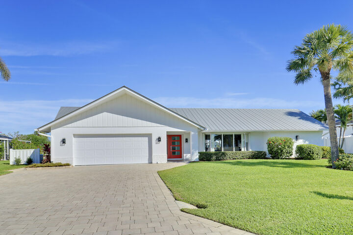 Property Photo:  8579 SE Sabal Street  FL 33455