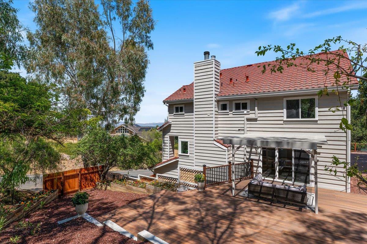 Property Photo: 10387 Avenida Lane CA 95014
