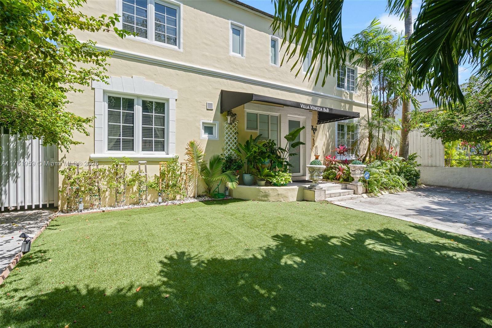 Property Photo:  745-747 Lenox Ave.  FL 33139 