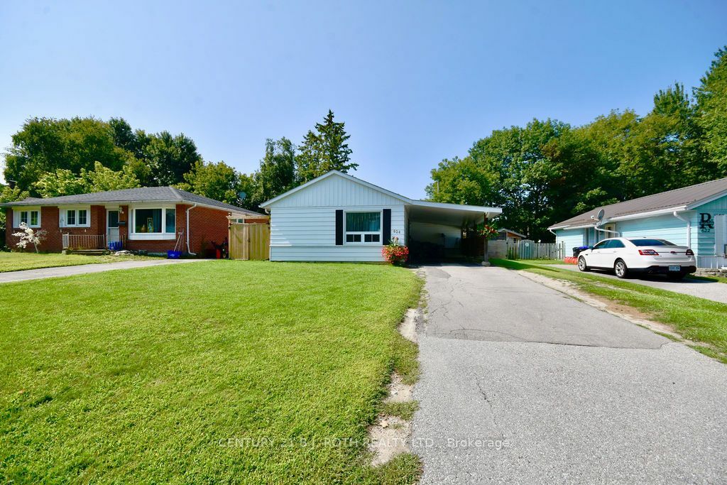 Property Photo:  624 Bayview Dr  ON L4R 2P5 