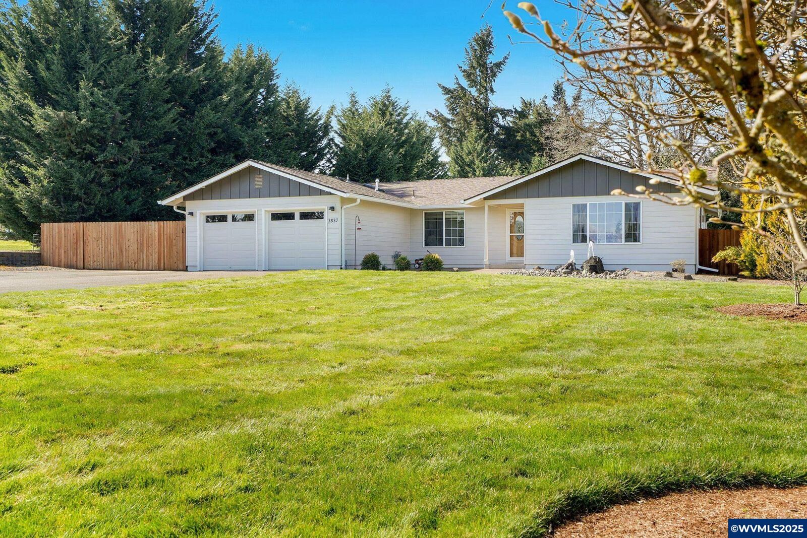 Property Photo:  3837 78th Av SE  OR 97317 