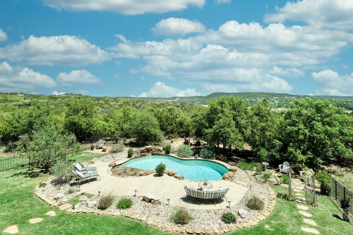 Property Photo: 8205 Moon Rise Trail TX 78645