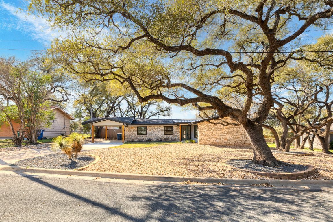 11902 N Oaks Drive  Austin TX 78753 photo