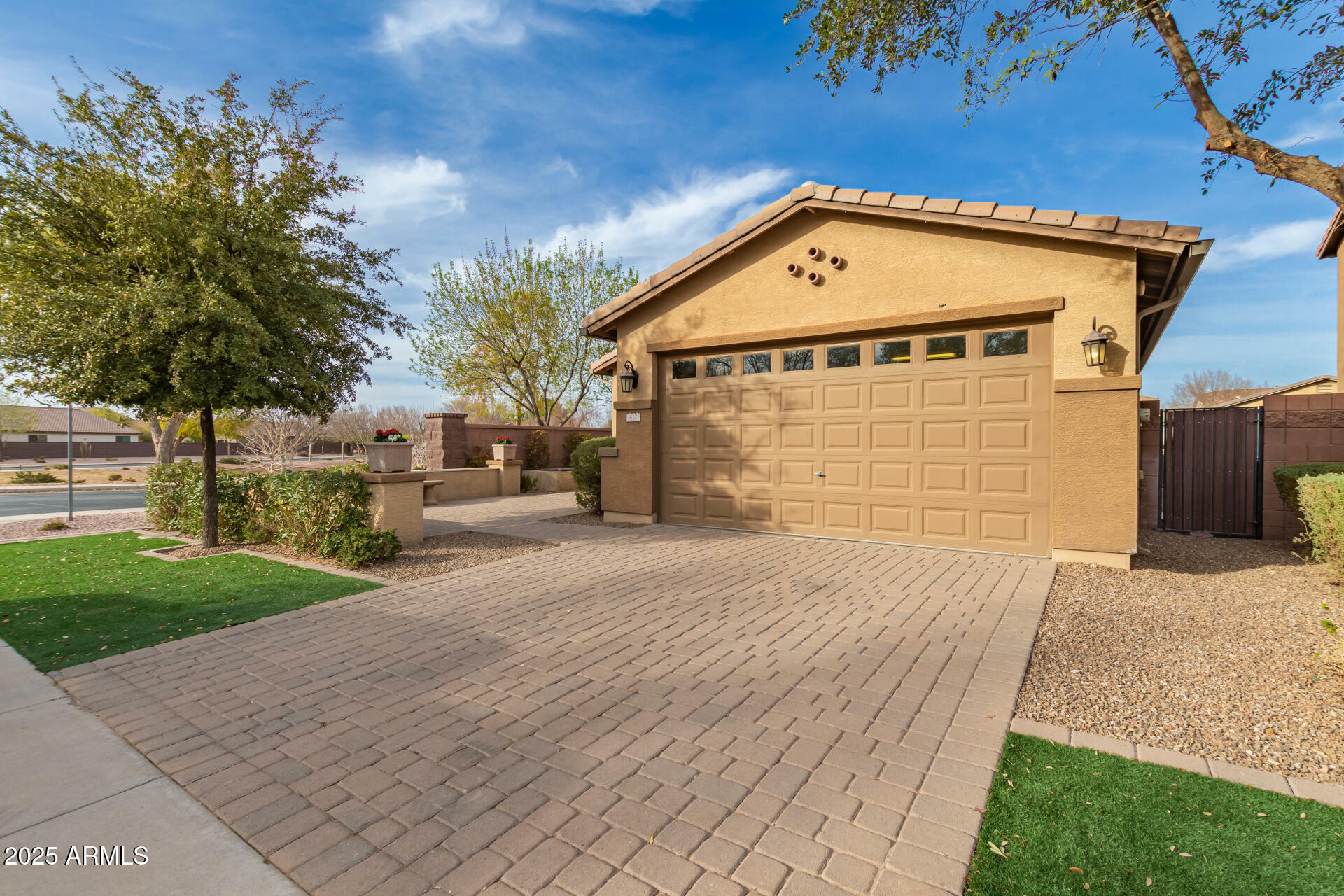 Property Photo: 412 W Lyle Avenue AZ 85140