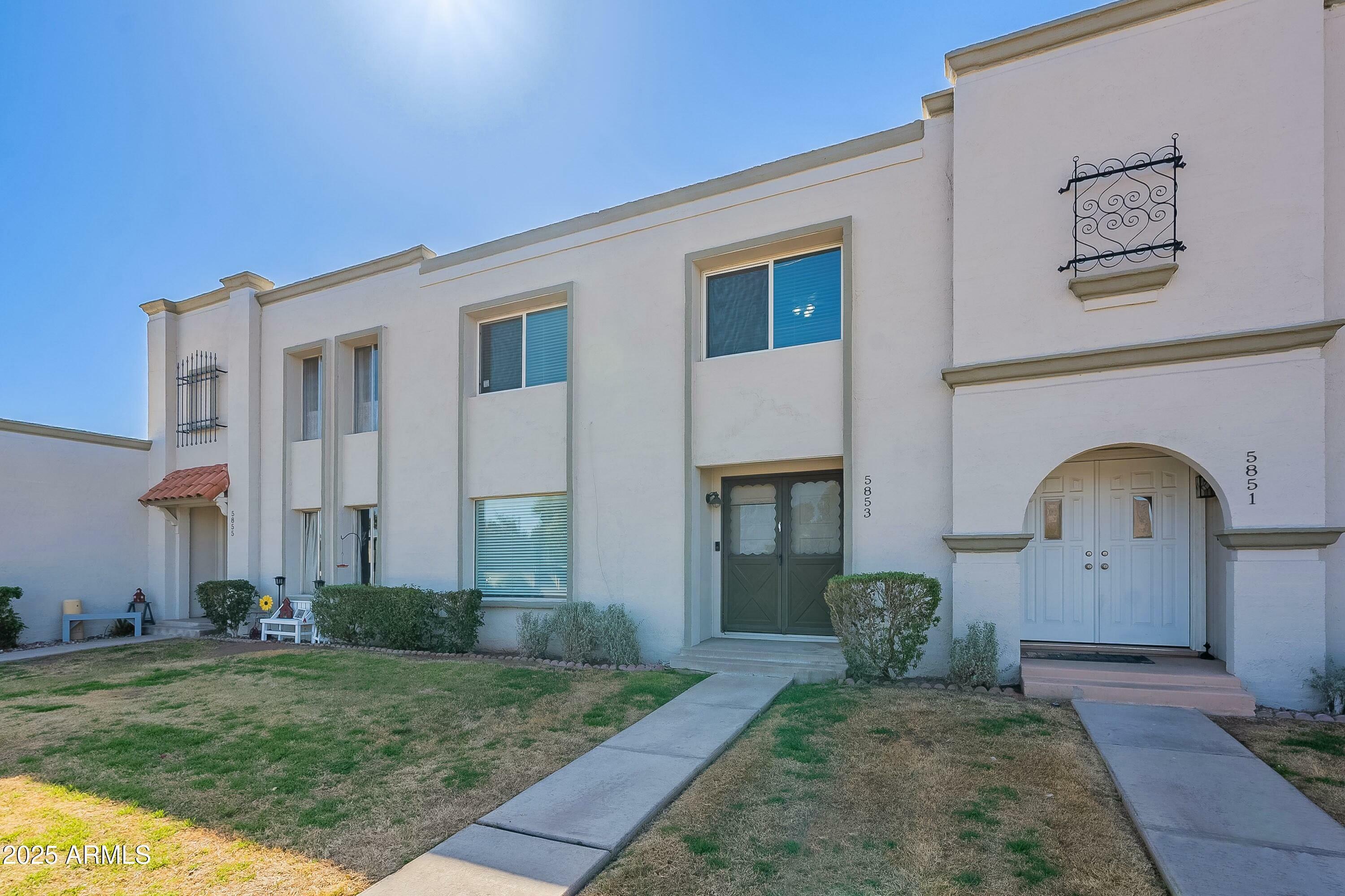 5853 E Thomas Road  Scottsdale AZ 85251 photo